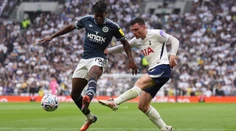 Tottenham opäť vybuchol, Dúbravka proti bývalému klubu šancu nedostal. Liverpool zase zachránil len bod