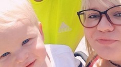 Nevinný bozk sa takmer skončil tragicky. Stav dieťaťa sa zhoršoval zo dňa na deň