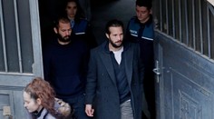 Influencera Andrewa Tatea a jeho brata premiestnia do domáceho väzenia