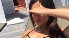 Konkurentka Kylie Jenner v erotických bikinách. Z tohto tela vám bude horúco