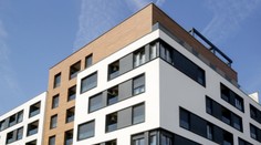 Ďalší veľký hráč sa zapojil do boja o klienta. Pri kľúčových sadzbách znížil úroky