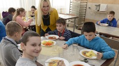 Od septembra sa zlepší stravovanie pre školákov s intoleranciami, sľubuje ministerstvo