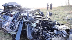 Hrozivo vyzerajúca nehoda v Česku:  Vodič BMW sa druhýkrát narodil na svoje 35. narodeniny