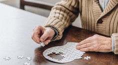 V Amerike schválili prvý liek, ktorý zmierňuje progres Alzheimerovej choroby