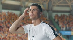 Má toto za potreby? Ronaldo sa "zhovädil" v reklame na malajzijskú firmu