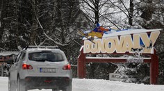 Cestári upozorňujú na čerstvý sneh na Donovaloch a Šturci