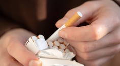 Škatuľka cigariet za takmer desať eur? Fajčiari by pre chystaný návrh museli siahnuť hlboko do vrecka