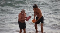 Žena porodila syna v mori: Potom z neho vyšla, ako keby si bola iba zaplávať