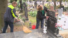 Máte stres pred Dušičkami? Nemusíte sa ani pohnúť z domu a hrob na cintoríne môžete mať upravený