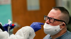 Koronavírusu podľahlo deväť ľudí, pribudlo takmer 1 800 infikovaných