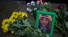 Kto sú obete šialeného strelca z Prahy? Pedagógovia, mladá atlétka, nádejná novinárka, či študentka komunikácie nepočujúcich