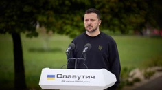 Rusko zaradilo Zelenského na zoznam hľadaných osôb. Kyjev to označil za akt zúfalstva