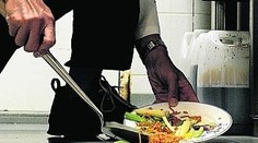 Spadlo vám jedlo na zem? Vieme, na ktorom povrchu je najviac baktérií