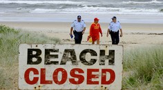 Mladíka uhryzol žralok do bedra. Napadol ho pri pláži, kde vlani zahynul ďalší surfista