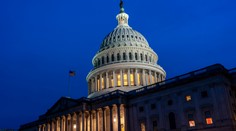 Polícia v Kapitole USA zadržala muža, ktorý páchol po benzíne a mal pri sebe fakľu