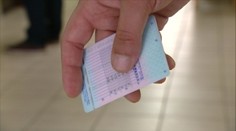 Policajtom hrozilo väzenie. Sudca nevytýčil pojednávanie, a tak sú slobode