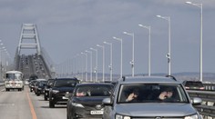 OBRAZOM: Rusko oznámilo, že po výbuchu poškodený Krymský most je znovu otvorený