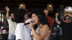 Spievajte, čo vám hrdlo ráči. Karaoke má špeciálne pozitívne účinky na naše zdravie, hovorí výskum