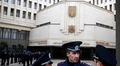 Vládne budovy na Kryme údajne obsadili ozbrojenci v uniformách