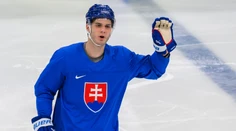 Slafkovský trénuje s Košicami. Spoluhráči z NHL sa na ňom bavia