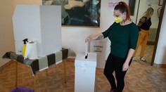 Ľudia s nariadenou izoláciou by mohli voliť v jesenných voľbách