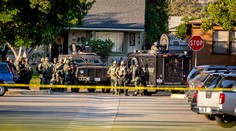 Streľba pred volebnou miestnosťou v Kalifornii, jeden mŕtvy a zranení