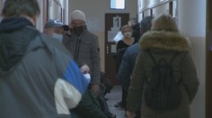 Lekári v ambulanciách často kašlú na covid pacientov, naznačili poslanci zo strán SaS a Hlas