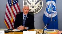 Viceprezident Pence týžden pred inauguráciou zablahoželal svojej nástupkyni Harrisovej