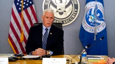 Viceprezident Pence týžden pred inauguráciou zablahoželal svojej nástupkyni Harrisovej