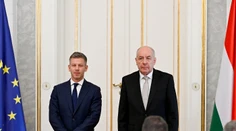 Maďarský prezident Sulyok odmieta nátlak, rezignovať nemieni. Magyar ho chce odvolať