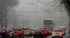 V smere do Bratislavy a aj v meste sa tvoria kolóny. Zdržania hlásia na viacerých úsekoch