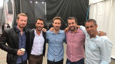 Oteckovia na úteku. Neuveríte, kam sa museli skryť pred fanúšikmi