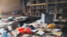 Aj dnes tam je stále cítiť dym. Ako vyzerá škola, ktorú mal podpáliť jej žiak?