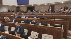 Poslanci prvýkrát zasadli do zrekonštruovaného parlamentu. Skúška nového zariadenia viacerých prekvapila