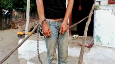 Brutálne praktiky rumunskej mafie. Deti uväzovali ako otrokov na reťaze