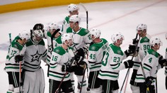 VIDEO: Dallas takmer premrhal vedenie proti Chicagu, Pánik s Arizonou víťazne