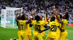 Katar porušil 92-ročnú tradíciu, organizátora pochoval ekvádorský superman