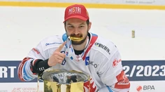 Třinec sa pokúsi o historický zápis s viacerými Slovákmi. Libor Hudáček poslal odkaz do Edmontonu
