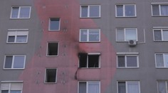 Požiar vydesil obyvateľov bytovky v Nových Zámkoch. Spôsobiť ho mohol nedbalý krok dôchodkyne
