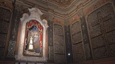 Mrazivá legenda z Milána. V historickej knižnici sa vraj zjavuje duch pápežovej dcéry