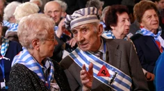 Dozorca z Auschwitzu vedel o masovom vraždení Židov a nič proti tomu neurobil.