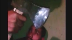 Šíri sa video, ako muža v Prešove zahnali sekerou do kúta so slovami „prineste hrniec na krv“