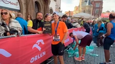 Český influencer zabehol maratón s rukami vo vreckách. Prezradil, ako vyriešil návštevu toalety