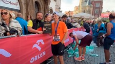 Český influencer zabehol maratón s rukami vo vreckách. Prezradil, ako vyriešil návštevu toalety