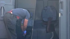 VIDEO: Z toalety trčala len jeho hlava. Museli ho vyrezať hasiči