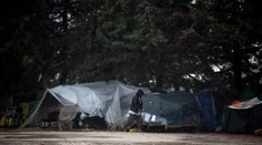 V Grécku uzatvorili dva tábory migrantov, došlo tam k nákaze koronavírusom
