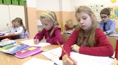 Rodičia prváčikov si poriadne priplatia: Porovnali sme ceny na západe a východe krajiny