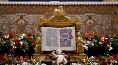 Kresťania slávia jeden z najväčších sviatkov. Veriaci si počas dňa pripomínajú udalosti v Betleheme