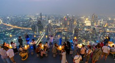 VIDEO: Bangkok má novú atrakciu pre odvážnych. Bez vyšetrenia srdca vás na ňu nepustia