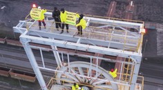 Protest Greenpeace v Novákoch má dohru na súde. Bane chcú od aktivistov odškodné